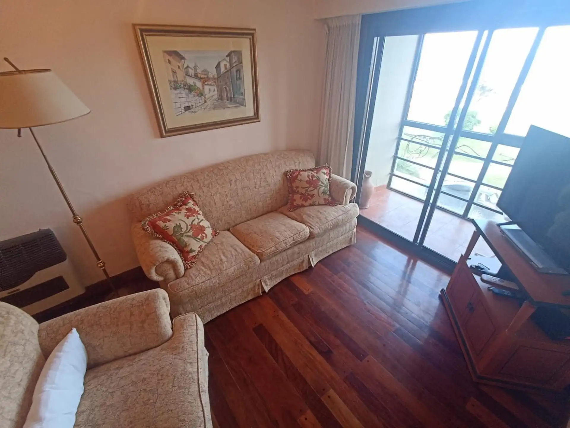 Depto 4 amb frente al mar, 101m² con cochera — La Perla Norte