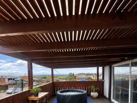 Casa en alquiler c/ cochera en La Candelaria