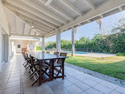 Casa en Alquiler en Countries y Barrios Cerrados en Pilar, USD 3.500
