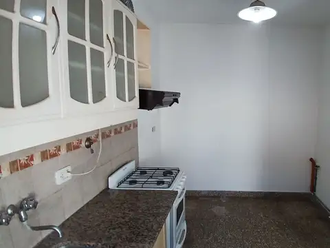 Depto Tipo Casa en Alquiler en La Plata, $ 450.000