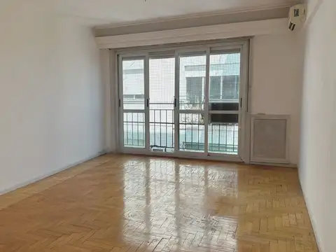 Semipiso 3 ambientes en piso alto – Flores