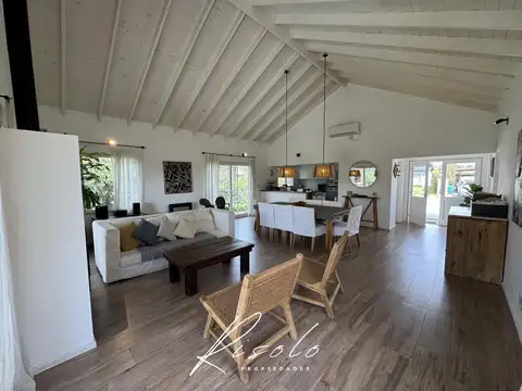 Casa en Venta al Este