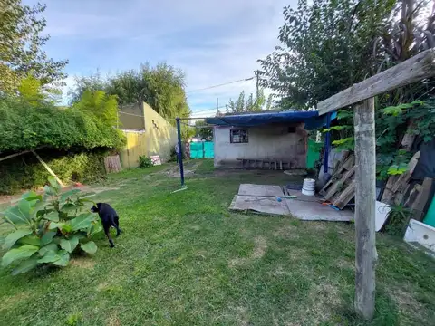 LOTE ESQ 200M2 CON VIVIENDA A RECICLAR