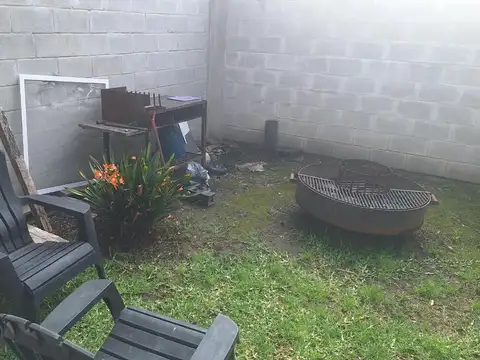 VENTA CASA DE 2 PLANTAS EN PABLO PODESTA