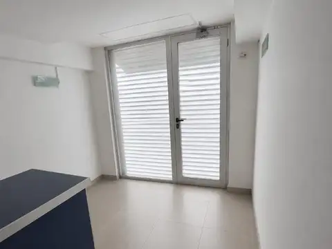 Venta Local con  Cochera Villa Crespo Vera  Scalabrini Ortiz