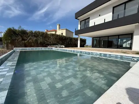 Casa en Venta en Pueblos Del Plata - Villalobos, USD 595.000