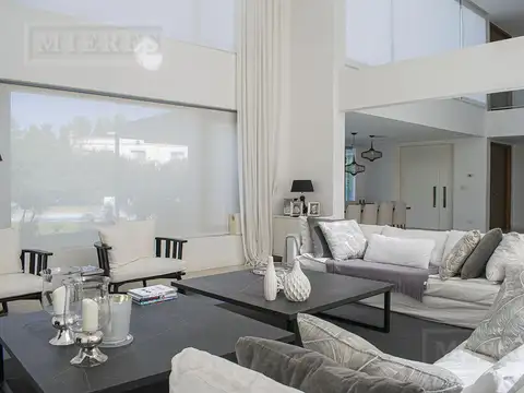 Casa en Venta al Este
