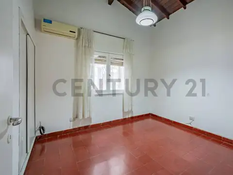 VENTA CASA 4 AMBIENTES CON COCHERA, PATIO, JARDÍN Y BAULERA – VILLA ADELINA | VICENTE LÓPEZ