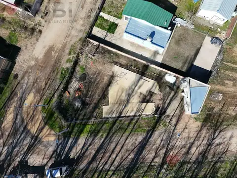 TERRENO CON AVANCE DE OBRA EN VENTA EN PLOTTIER BARRIO VILLA LIDA