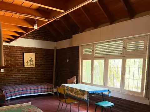 Propiedad sobre 2 lotes con 2 unidades en Balneario Costa bonita