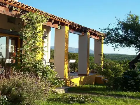 Hotel en Venta en Cortaderas, USD 290.000