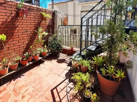 Depto Tipo Casa 5 ambientes con 2 baños