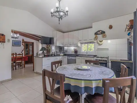 Casa en Venta con 1 cochera