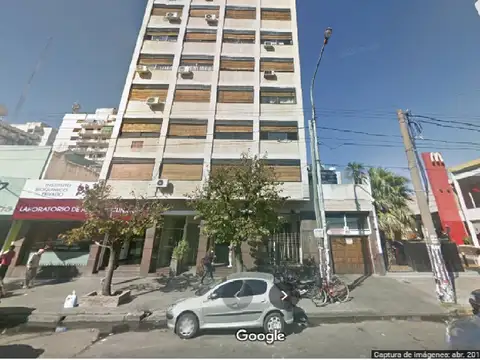 *EXCELENTE DPTO.3 AMB LATERAL *APRO PROFESSIONAL UBICACION INMEJORABLE Y SEGURIDADAD 24HS