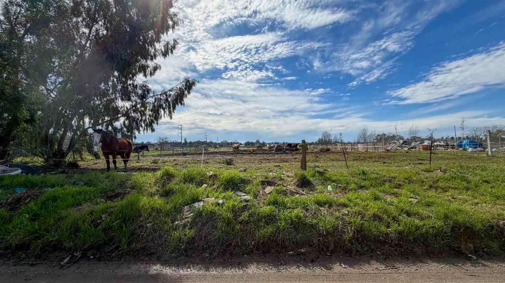 LOTE AMPLIO ZONA HIPICO SUBDIVISIBLE EN PH