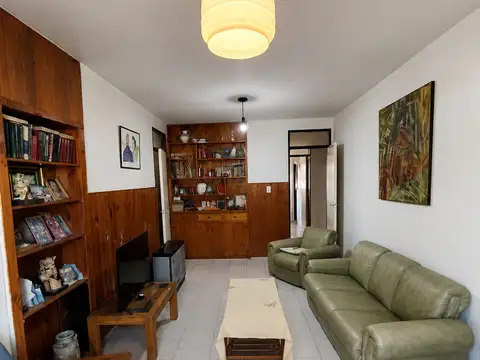 Casa 5 ambientes con 1 baño