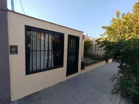 Hermosa casa 3 dorm en B° Cementista, Apta credito