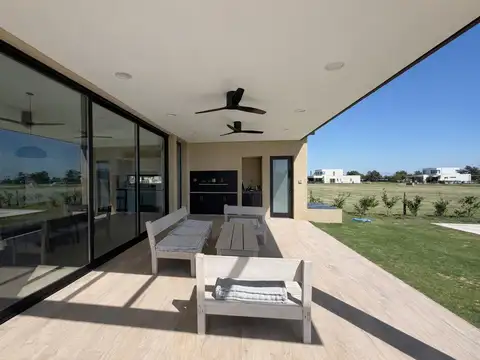 Casa en Alquiler al Norte