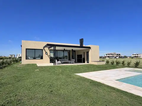 Casa en Alquiler de 3 dormitorios