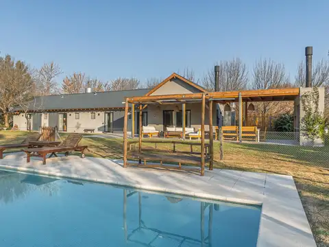 Casa en Venta 4 Ambientes en Altos del Cañadon - Capilla del Señor