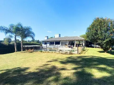 6 De Cabelleria Y Av. San Lorenzo