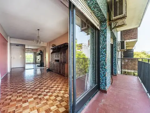 Alberdi Juan Bautista Av. al 1200