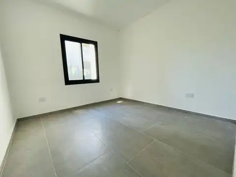 Casa en venta de 5 ambientes en el barrio Santa Emilia, Pilar Del Este, GBA Norte