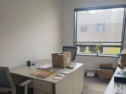 Oficina en Alquiler al Norte