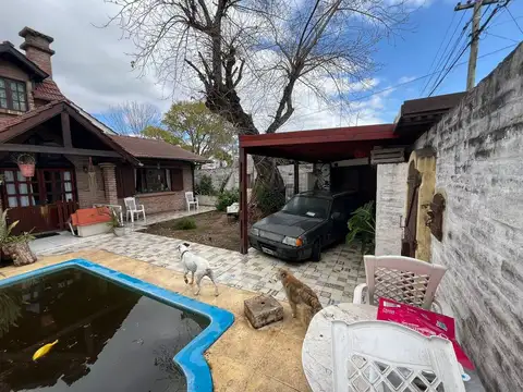 Casa 4 ambientes con 2 baños