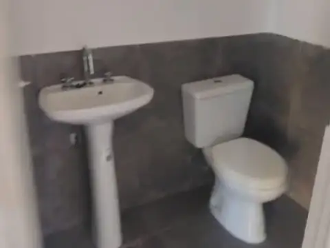 VENTA DUPLEX  DOS DORMITORIOS VALLE CERCANO