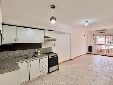 Departamento en Alquiler en Villa Pueyrredon, $ 650.000