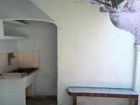 Casa en Alquiler en Azcuenaga, $ 450.000