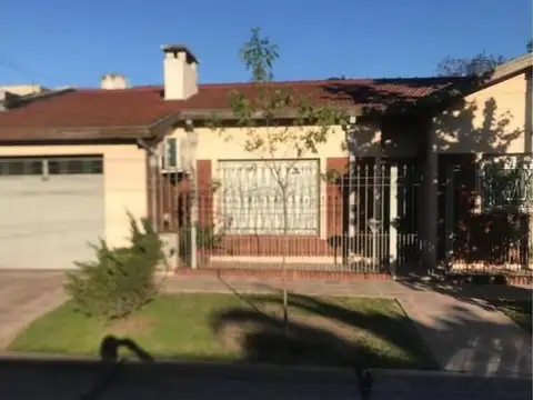 Casa en castelar norte