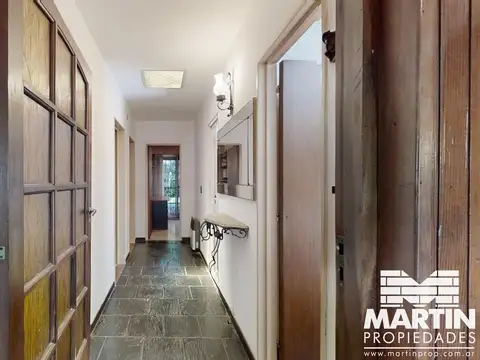 Casa 5 ambientes con 2 baños