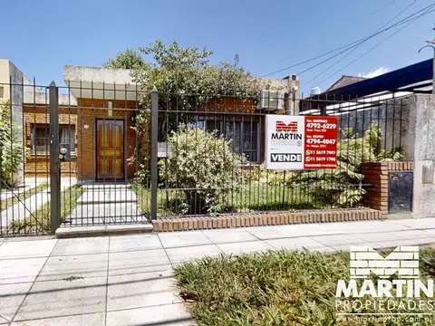 Mariano Moreno al 2300