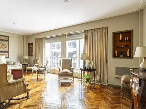 Ayacucho y Pacheco de Melo