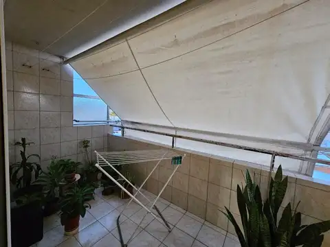 Departamento 4 ambientes con 2 baños