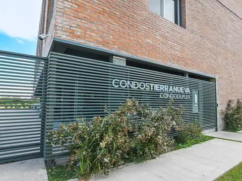 Departamento en venta duplex  de 2 dormitorios con terraza parrillero y cochera