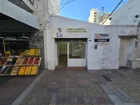 Local Céntrico en alquiler en Lanús Oeste.