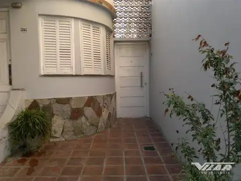 Depto Tipo Casa en Alquiler de 1 dormitorio