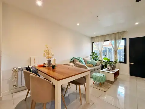 Depto Tipo Casa en Venta de 2 dormitorios