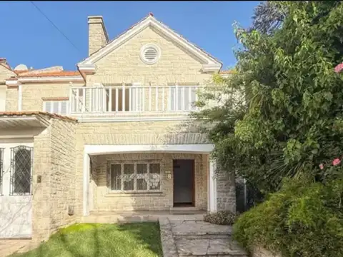 Residencia 7Amb. c/dep. - sobre lote PH- Stella Maris