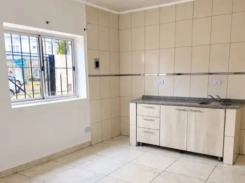 Depto Tipo Casa en Alquiler de 2 ambientes