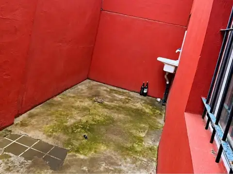 Depto Tipo Casa 2 ambientes con 1 baño