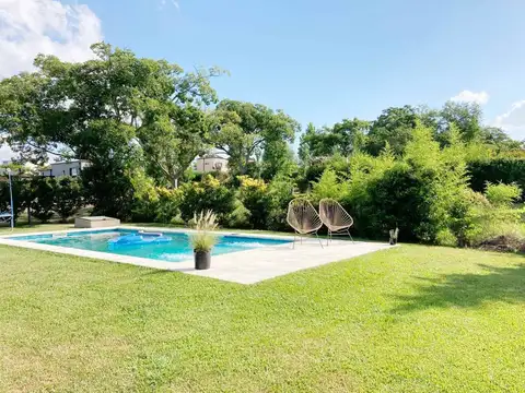 Casa en Alquiler Anual - Santa Guadalupe - 