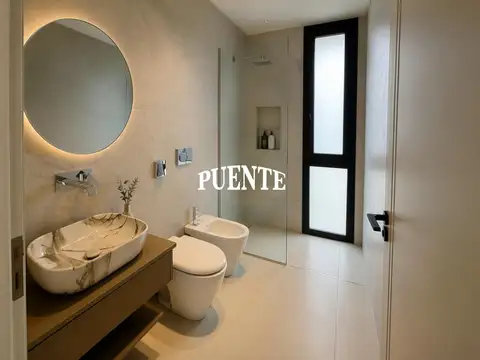 Casa en Venta al Este