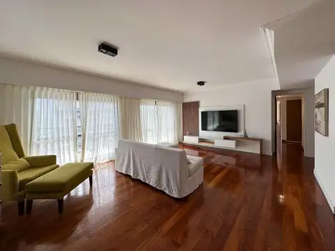 Departamento 7 ambientes con 4 baños