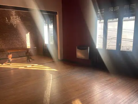 Depto Tipo Casa en Venta de 5 ambientes