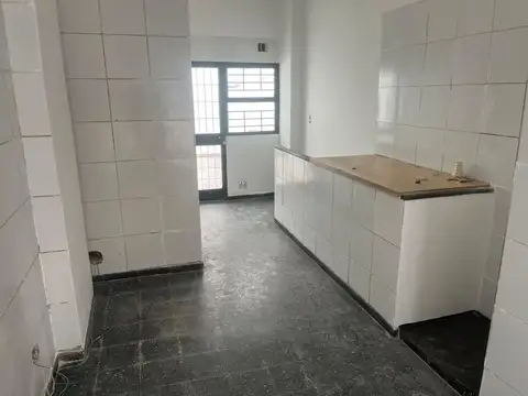 Local en Alquiler en Boedo, $ 800.000