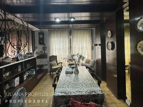 CASA CUATRO AMBIENTES EN VENTA - LOTE DE 10X40 - QUILMES